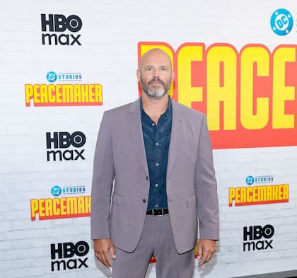 David Denman no pudo contar demasiado acerca de cómo será su personaje, aunque sí habló de su personalidad: comprensivo, solidario y protector