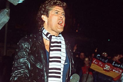 David Hasselhoff durante la celebración de la caída del Muro de Berlín