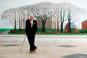 Un funeral con apenas dos asistentes: quiénes despidieron en privado a David Hockney