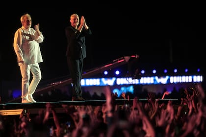 David Lebón y Pedro Aznar, en la avant premier del proyecto Serú Girán, en 2025 durante el Quilmes Rock