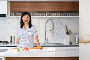 David Mamani es el creador de House of Cupcakes; Karina Gao, la mente detrás de Monpetit Glouton, dos proyectos en torno a la cocina que hoy cuentan con miles de seguidores en Instagram. ¿Cómo organizaron sus espacios de trabajo? Los invitamos a descubrirlo.