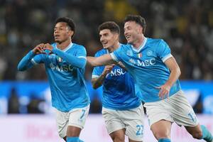 El brasileño David Neres la clavó en el ángulo y Napoli se consagró campeón de la Supercopa italiana