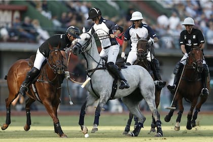 David Stirling en acción en la cancha 1 de Palermo