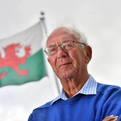 Dawes vivió 80 años; se lo recuerda como el hombre que cambió el mundo del rugby; así lo define un libro en su título.