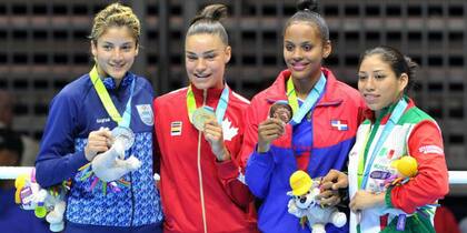Dayana Sánchez en el segundo escalón del podio