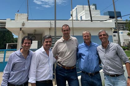 Hoy, el equipo de Adecoagro junto a ex integrantes de SanCor, en la planta en Morteros, Córdoba