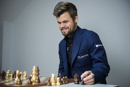 De 30 años, el noruego Magnus Carlsen se consagró campeón mundial por primera vez a los 22 años.