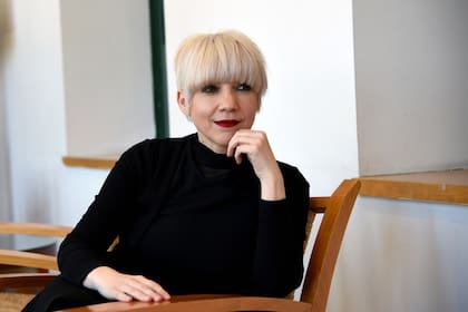 De 48 años, Zafra es reconocida por su estudio crítico de la cultura contemporánea