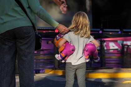 De a uno, de a dos, y en todas sus formas: todos quieren a Capi en los Juegos