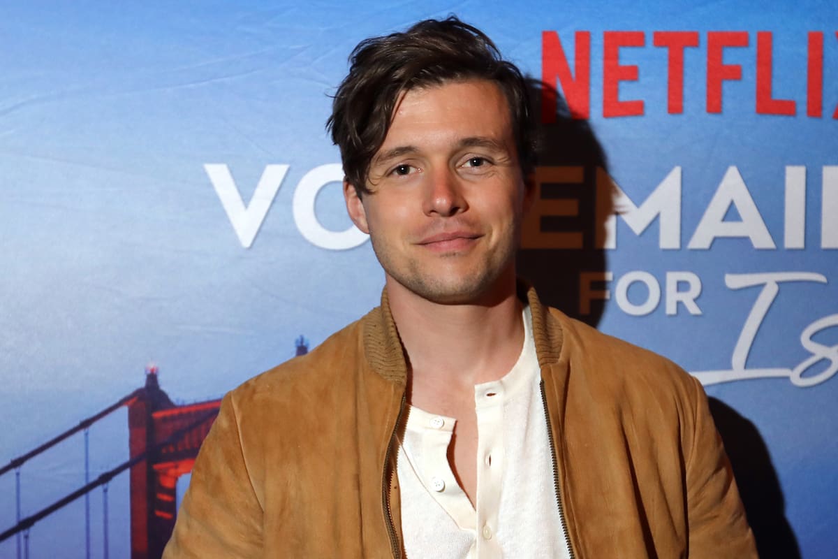 De actor adolescente al nuevo galán de Netflix: Nick Robinson, la estrella de Mensajes de voz para Isabelle que volvió a conquistar al público