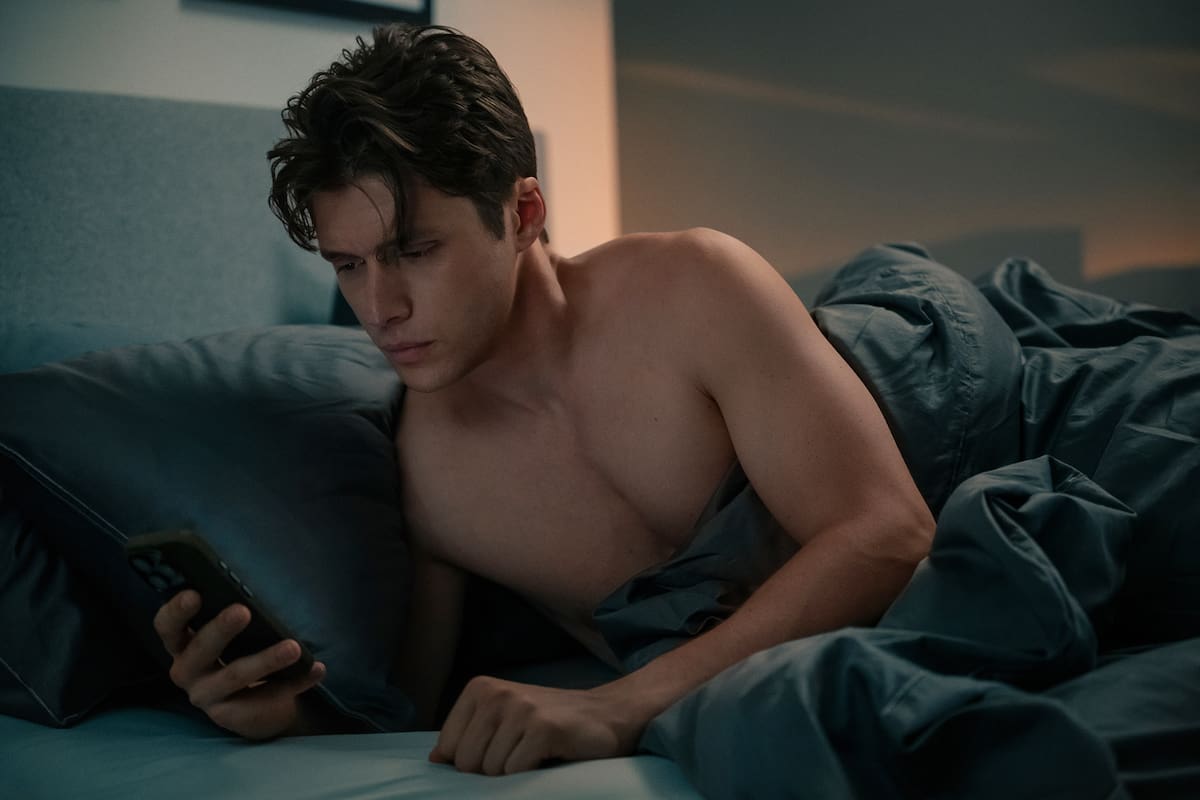 De actor adolescente al nuevo galán de Netflix: Nick Robinson, la estrella de Mensajes de voz para Isabelle que volvió a conquistar al público