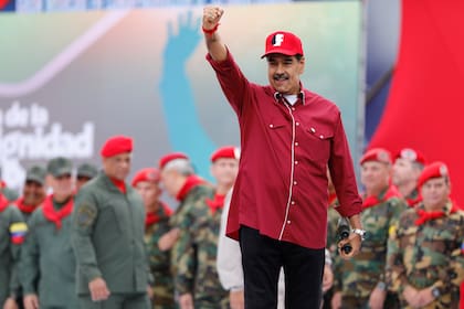 De acuerdo a la pareja, regresar a Venezuela no es una opción, ya que las condiciones políticas y la educación de su hijo son factores determinantes para quedarse en EE.UU.