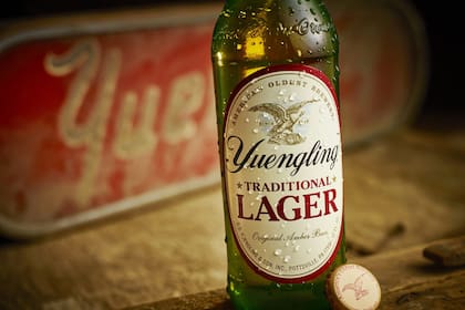 De acuerdo a un posteo que realizaron en su cuenta de Instagram, la icónica cerveza estará disponible en barril en todo Illinois a partir de enero (Archivo)