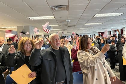 De acuerdo con el boletín, México se encuentra bajo la categoría “C” de envío de solicitudes (Facebook/USCIS Español)