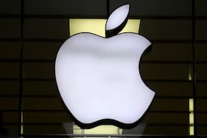 De acuerdo con la demanda, el hombre trabajó durante diez años en Apple (Crédito: Matthias Schrader/AP)