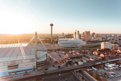 De acuerdo con la IA, los precios promedio de las casas en San Antonio, Texas, rondan los US$300 mil (Unsplash)