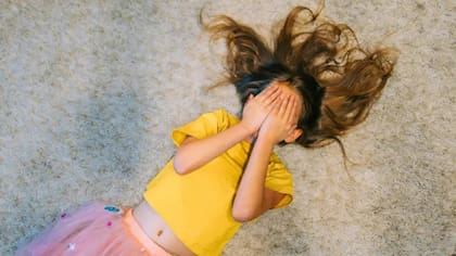 De acuerdo con las investigaciones en salud mental, este tipo de comportamiento se desarrolla durante la infancia