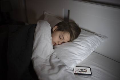 De acuerdo con los expertos, la tecnología afecta la calidad del sueño