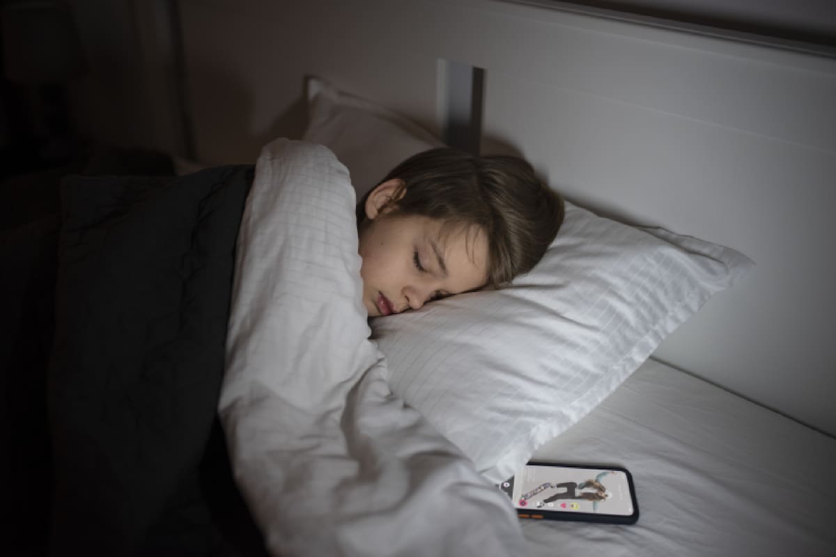 De acuerdo con los expertos, la tecnología afecta la calidad del sueño