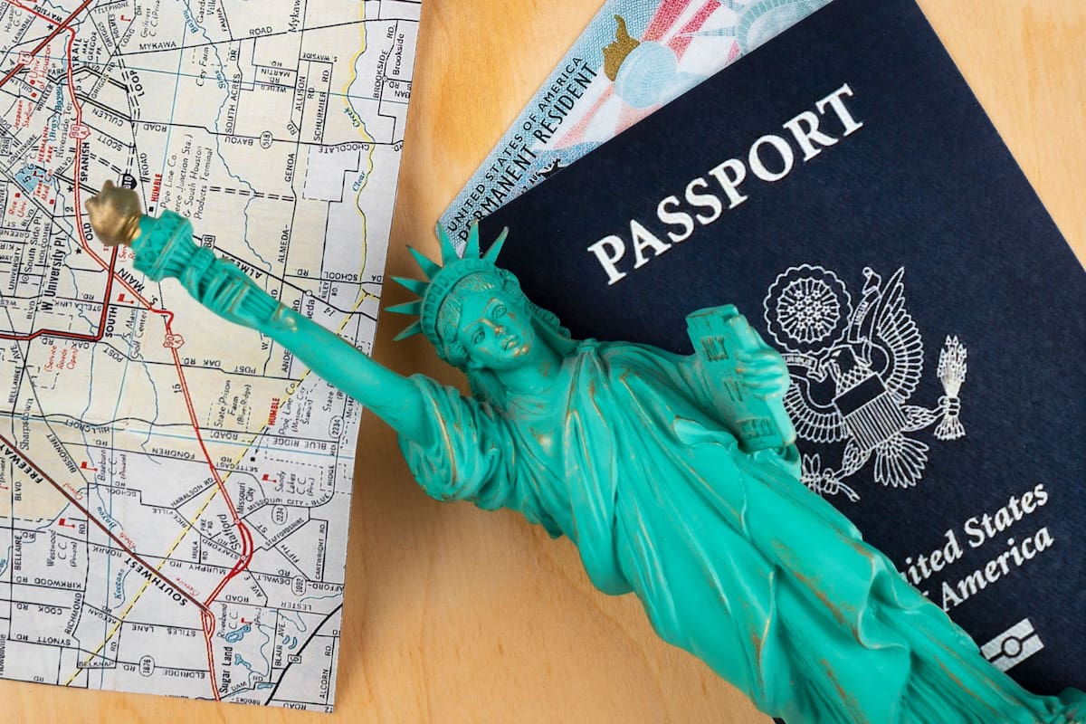 De acuerdo con un reciente ranking, Estados Unidos ocupa el puesto 12 entre los pasaportes más poderosos, empatado con Malasia