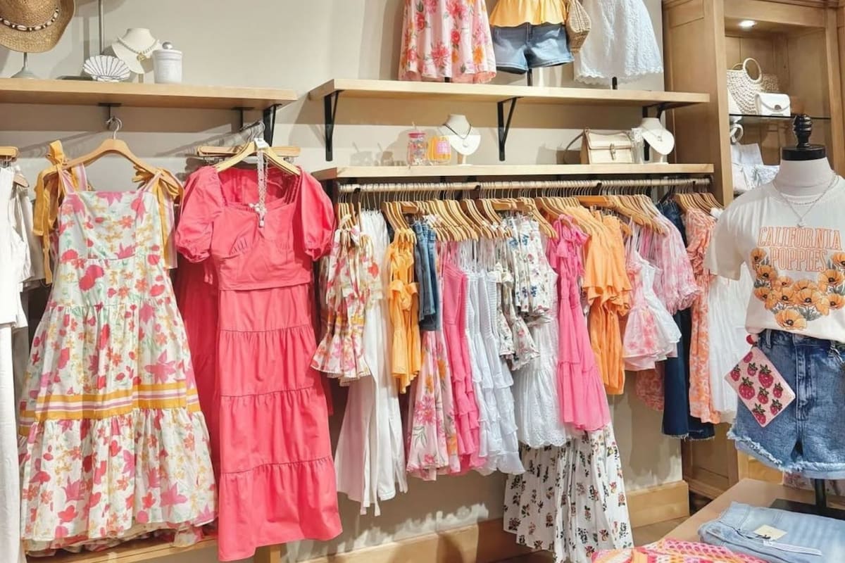 De acuerdo con Women's Wear Daily, los comerciantes de la cadena fueron despedidos a mediados de enero sin previo aviso