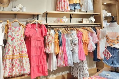 De acuerdo con Women's Wear Daily, los comerciantes de la cadena fueron despedidos a mediados de enero sin previo aviso