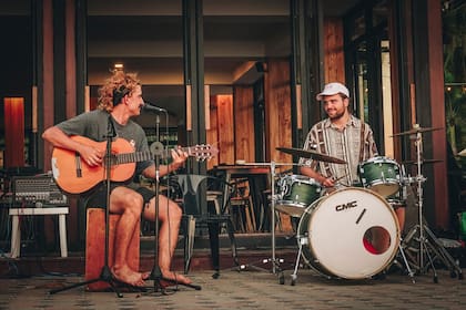 La música de Guampas del Sur sonó en bares, pubs, hoteles y por las calles de Australia, Malasia y ahora Tailandia