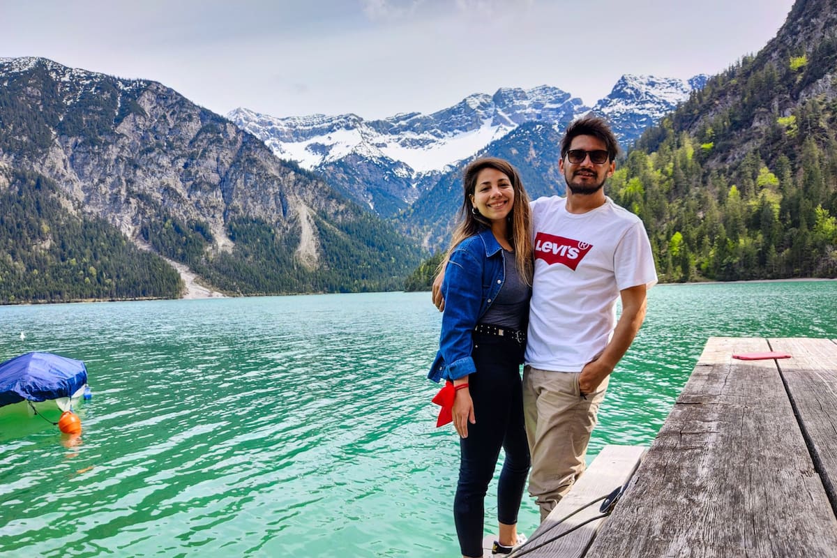 De Catamarca a Alemania. La pareja se fue con el sueño de recorrer el mundo.