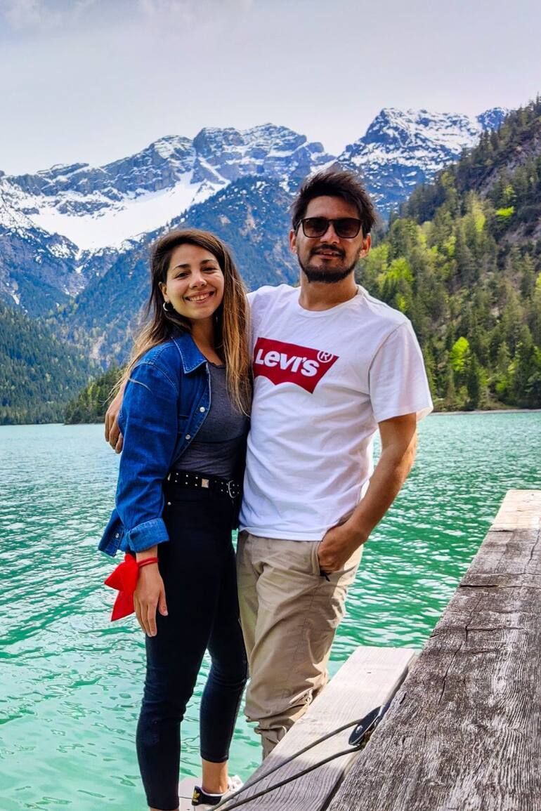 De Catamarca a Alemania. La pareja se fue con el sueño de recorrer el mundo.