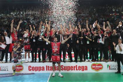 De Cecco con el título de la Copa Italia