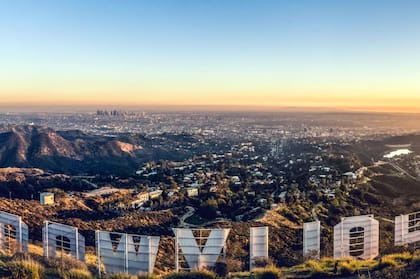 De chico, Fernando soñaba con vivir en Hollywood.