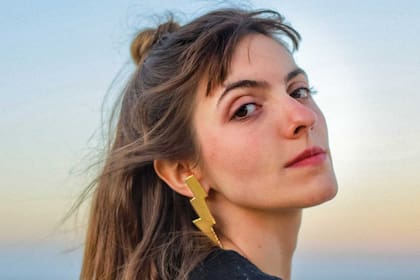 De dónde saca la inspiración una de las voces más atractivas de La Plata