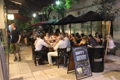 De dos locales pasaron a uno por el problema de la presencialidad y el COVID, y siguieron con su venta online