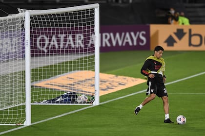 De estar afuera por una contractura a dueño del arco: la increíble aventura de Enzo Pérez