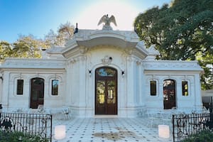 De estilo Art Noveau, la imponente casona de 125 años fue una de las primeras confiterías porteñas y reabre con una propuesta gourmet dentro del ex zoo porteño.