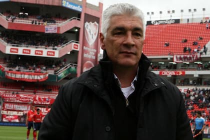 A lo largo de su carrera como entrenador, Omar De Felippe logró los ascensos a la primera A de Olimpo, Quilmes e Independiente.