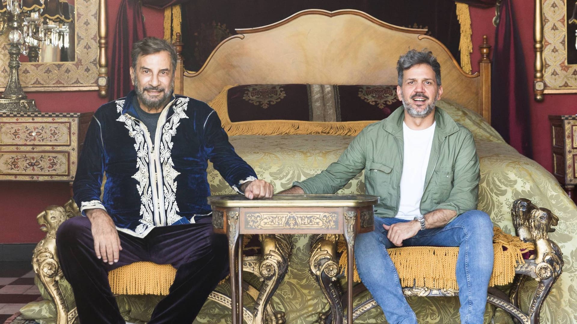 De Hollywood a las sierras cordobesas: el artista Eugenio Zanetti en la excéntrica casa-hostería creada por él con su socio, el arquitecto y ambientador Sebastián Sabas.