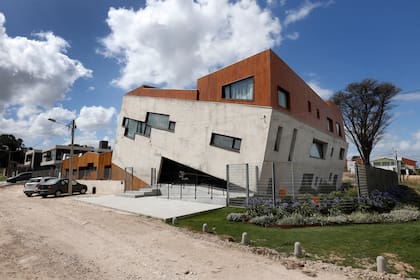 De inicial proyecto de vivienda familiar a hotel boutique, Locus Solus sorprende por su estilo arquitectónico único en Los Acantilados