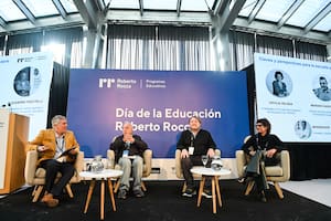 Contrapunto entre especialistas por el rol que deben tener el Estado y los docentes en la escuela