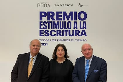 De izquierda a derecha: Gerardo della Paolera, Adriana Rosenberg, Norberto Frigerio.