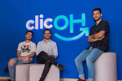 De izquierda a derecha los fundadores de Clicoh: Juan Altamirano (COO) - Agustín Novillo Saravia (CEO) - Emiliano Segura (CTO)