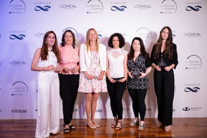De izquierda a derecha: Luciana Balboa - Mención especial Categoría Premio; Eva Acosta Mención especial Categoría Premio; Gabriela Pagnussat - Ganadora Categoría Premio; Mehrnoosh Arrar - Ganadora.