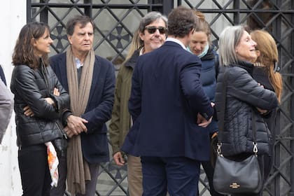 De izquierda a derecha: Magdalena Demaría, Ramón Santamarina, Jandri Blaquier y Julia Elena Blaquier (tía de Belén, de perfil).
