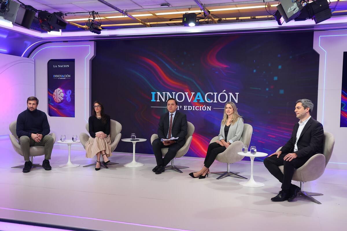 De izquierda a derecha: Santiago Piccaluga (Cervecería y Maltería Quilmes); Victoria Ces (Mastercard); José Del Rio (LA NACION); María Laura Serra (Movistar); Damián Mazzucchelli (Tecpetrol)