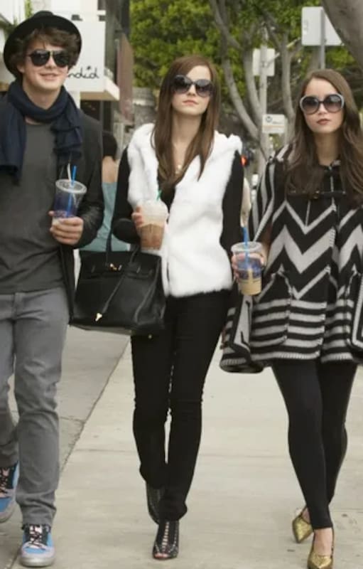 De izquierda a derecha, Taissa Farmiga, Israel Broussard, Emma Watson, Katie Chang y Claire Julien en la película 'The Bling Ring'