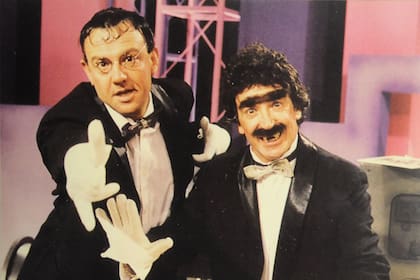 De la Cruz personificado como uno de sus clásicos televisivos