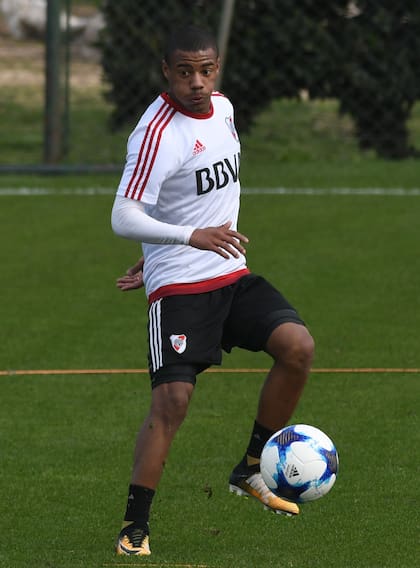 De La Cruz tuvo un promisorio debut ante Boca