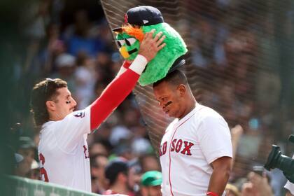 De la mano de Rafael Devers, Medias Rojas blanquean 5-0 a Rangers