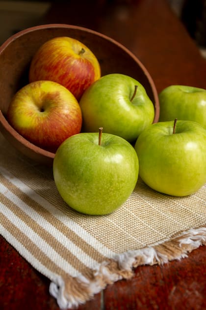 De la manzana se destacan sus efectos beneficiosos para la salud, especialmente para el corazón