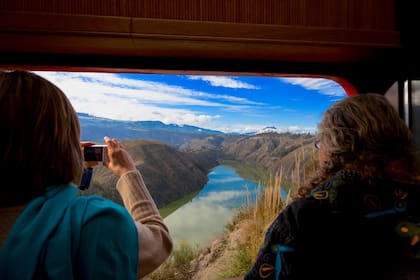 De la Puna a los Alpes, del interior australiano a la Avenida de los Volcanes ecuatorianos, cinco ferrocarriles panorámicos y de colección